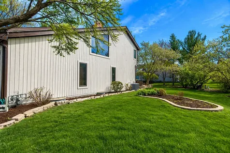 1368 Hunter Circle Naperville IL 60540