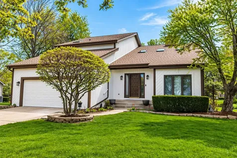 1368 Hunter Circle Naperville IL 60540