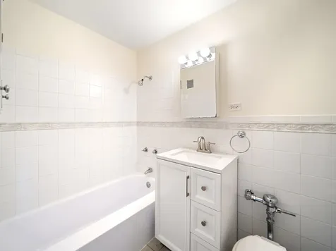 6030 North Sheridan Road Chicago IL 60660