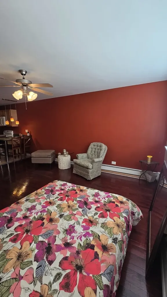 2411 West Balmoral Avenue Chicago IL 60625