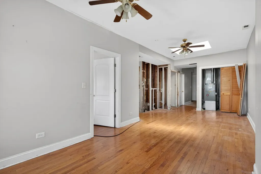3657 West Ohio Street Chicago IL 60624