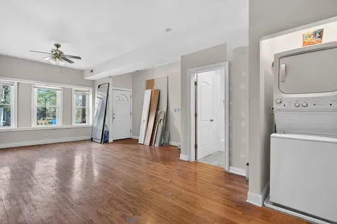 3657 West Ohio Street Chicago IL 60624