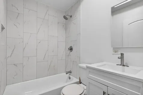 3657 West Ohio Street Chicago IL 60624