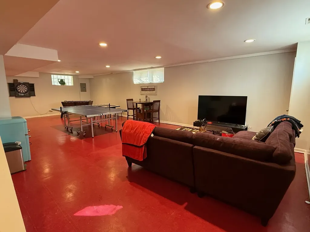 4030 North Pulaski Road Chicago IL 60641