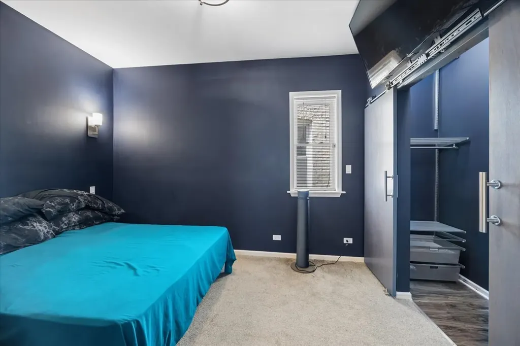 4817 West Dakin Street Chicago IL 60641