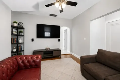 4817 West Dakin Street Chicago IL 60641