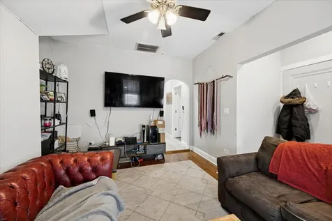 4817 West Dakin Street Chicago IL 60641