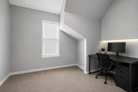 4817 West Dakin Street Chicago IL 60641
