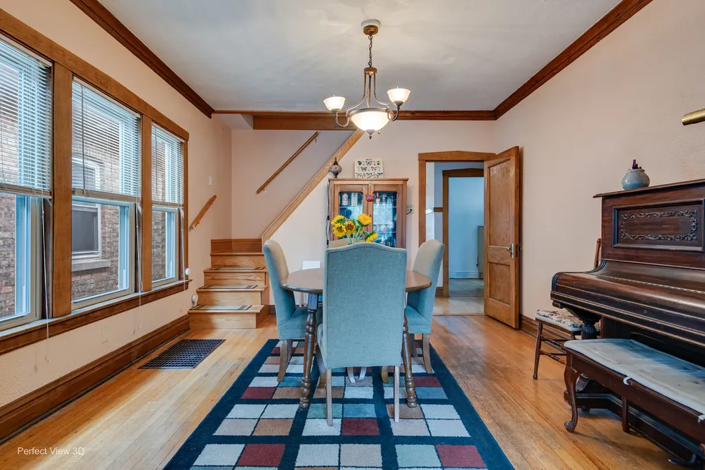 4050 North Menard Avenue Chicago IL 60634