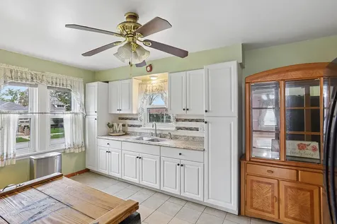 68 West 24th Street Chicago Heights IL 60411