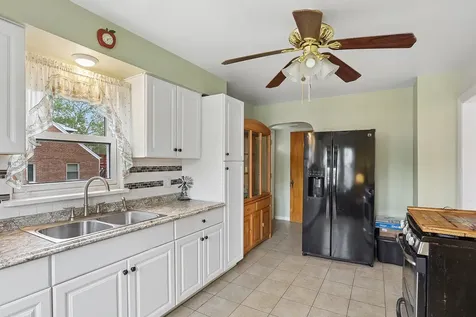 68 West 24th Street Chicago Heights IL 60411