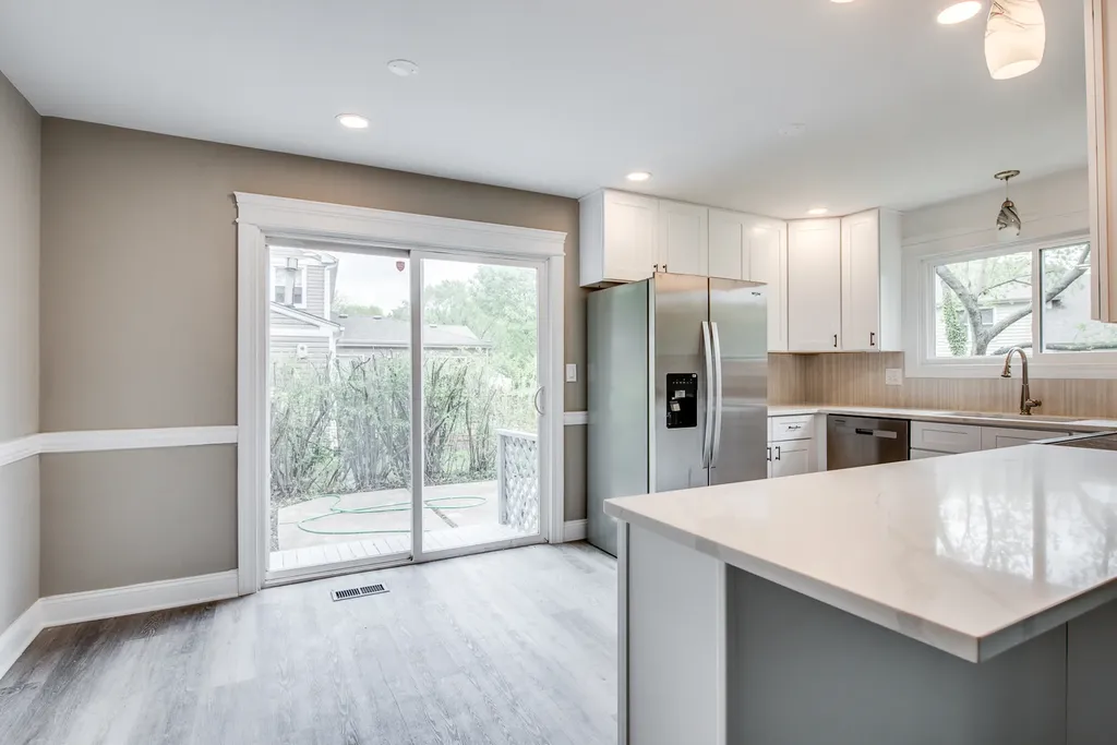 106 Foxcroft Road Naperville IL 60565