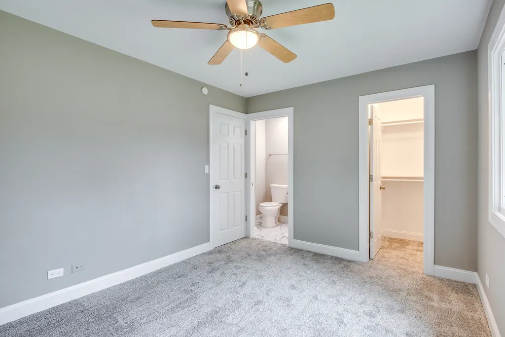 106 Foxcroft Road Naperville IL 60565