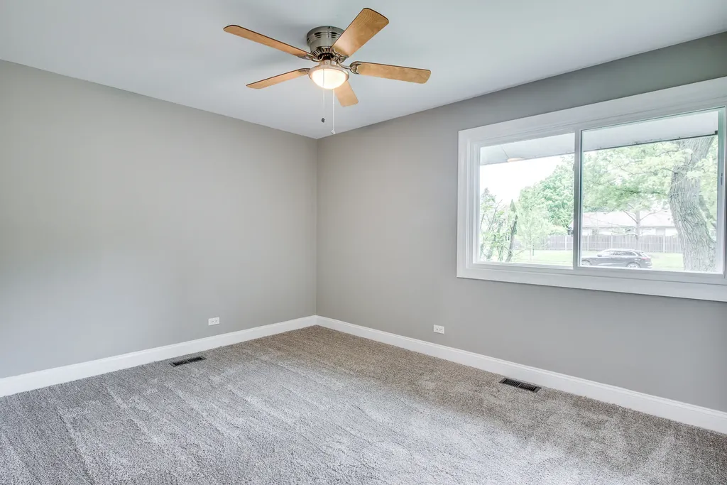 106 Foxcroft Road Naperville IL 60565