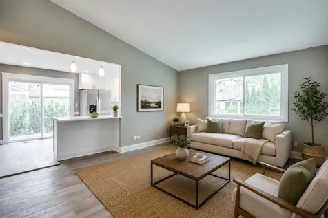 106 Foxcroft Road Naperville IL 60565