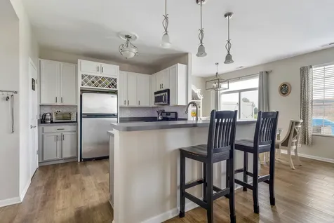 302 Parkside Drive Shorewood IL 60404
