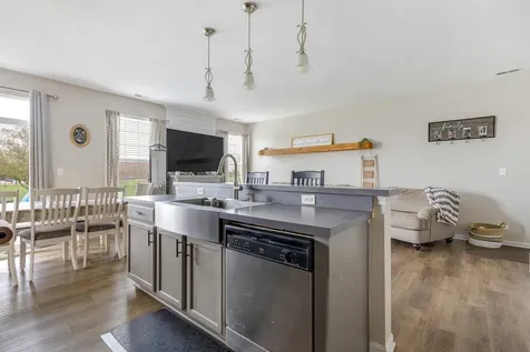 302 Parkside Drive Shorewood IL 60404
