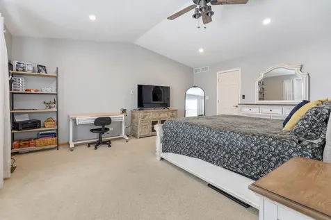 302 Parkside Drive Shorewood IL 60404