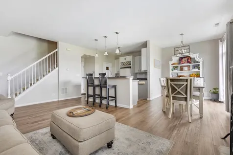 302 Parkside Drive Shorewood IL 60404