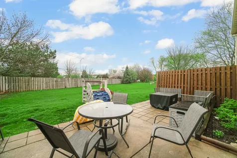1882 North Wentworth Circle Romeoville IL 60446