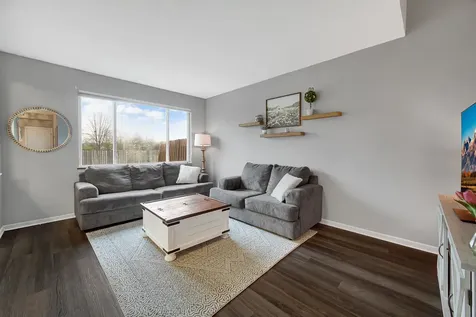 1882 North Wentworth Circle Romeoville IL 60446