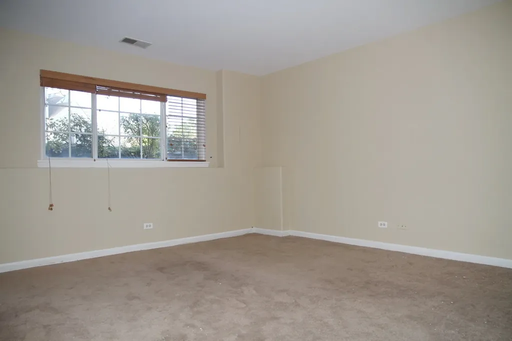 2226 Daybreak Drive Aurora IL 60503