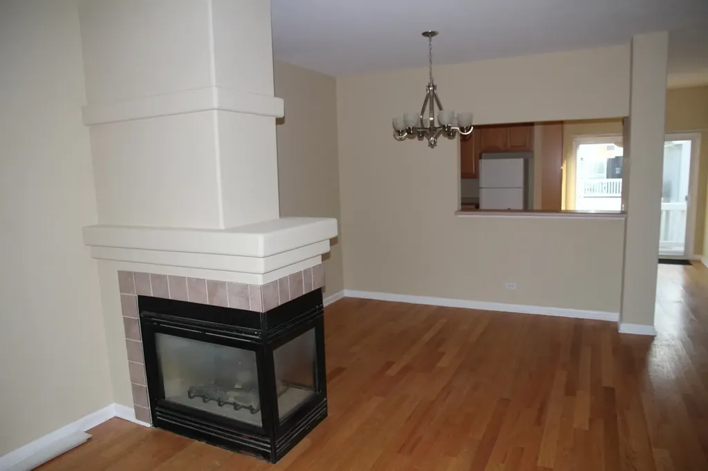 2226 Daybreak Drive Aurora IL 60503