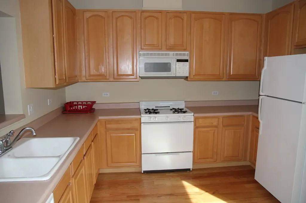 2226 Daybreak Drive Aurora IL 60503