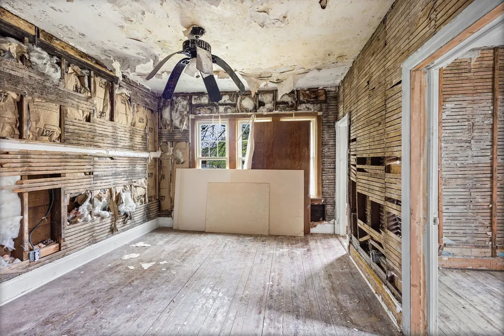 8405 South Baltimore Avenue Chicago IL 60617