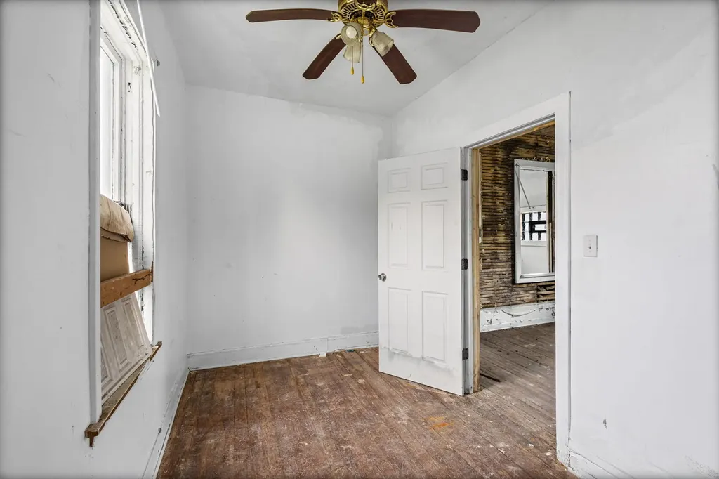 8405 South Baltimore Avenue Chicago IL 60617
