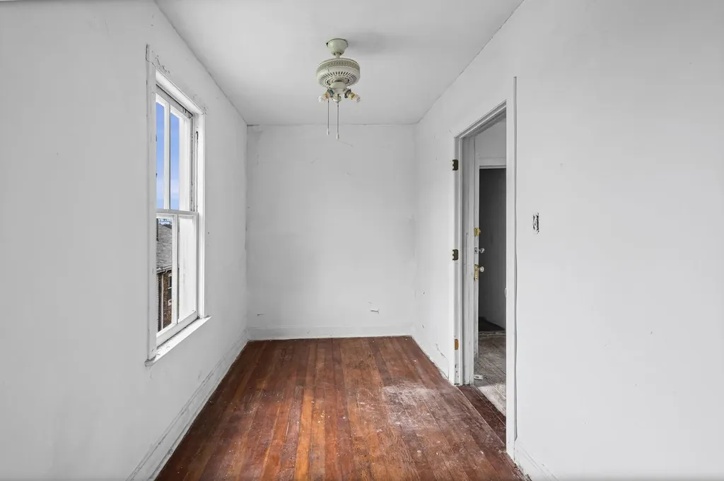 8405 South Baltimore Avenue Chicago IL 60617