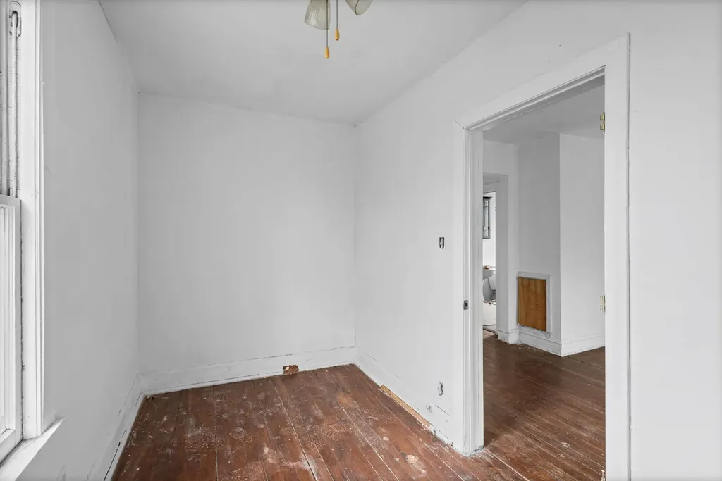 8405 South Baltimore Avenue Chicago IL 60617