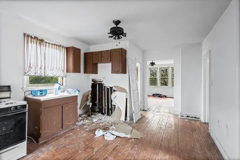 8405 South Baltimore Avenue Chicago IL 60617