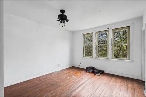 8405 South Baltimore Avenue Chicago IL 60617