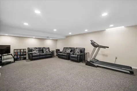 1124 Brandywyn Court Buffalo Grove IL 60089