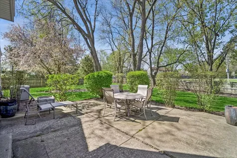 1124 Brandywyn Court Buffalo Grove IL 60089