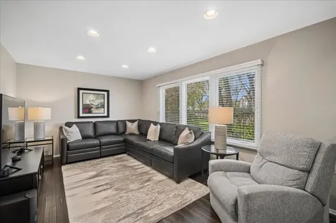 1124 Brandywyn Court Buffalo Grove IL 60089