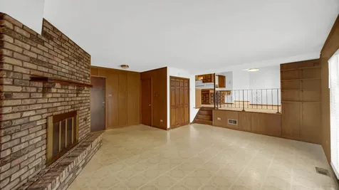 15058 Naughton Drive South Holland IL 60473