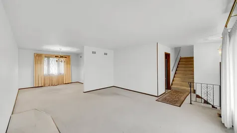 15058 Naughton Drive South Holland IL 60473