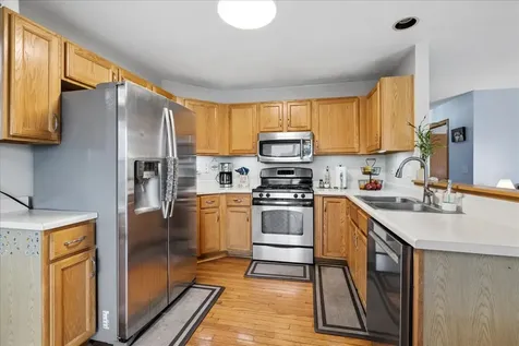 1068 North Camden Lane South Elgin IL 60177