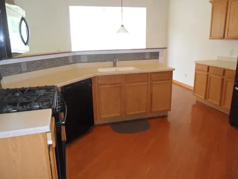 678 Cadillac Circle Romeoville IL 60446