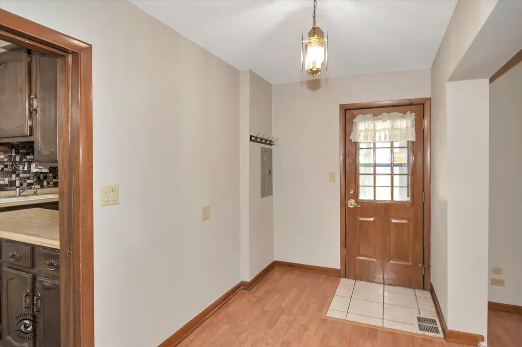 324 West Harrison Road Lombard IL 60148