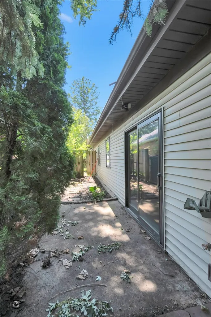 324 West Harrison Road Lombard IL 60148