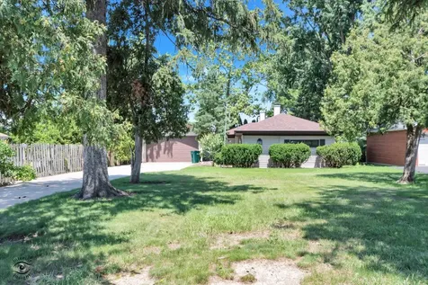 324 West Harrison Road Lombard IL 60148