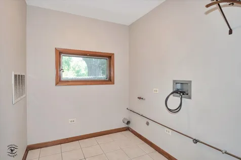 324 West Harrison Road Lombard IL 60148