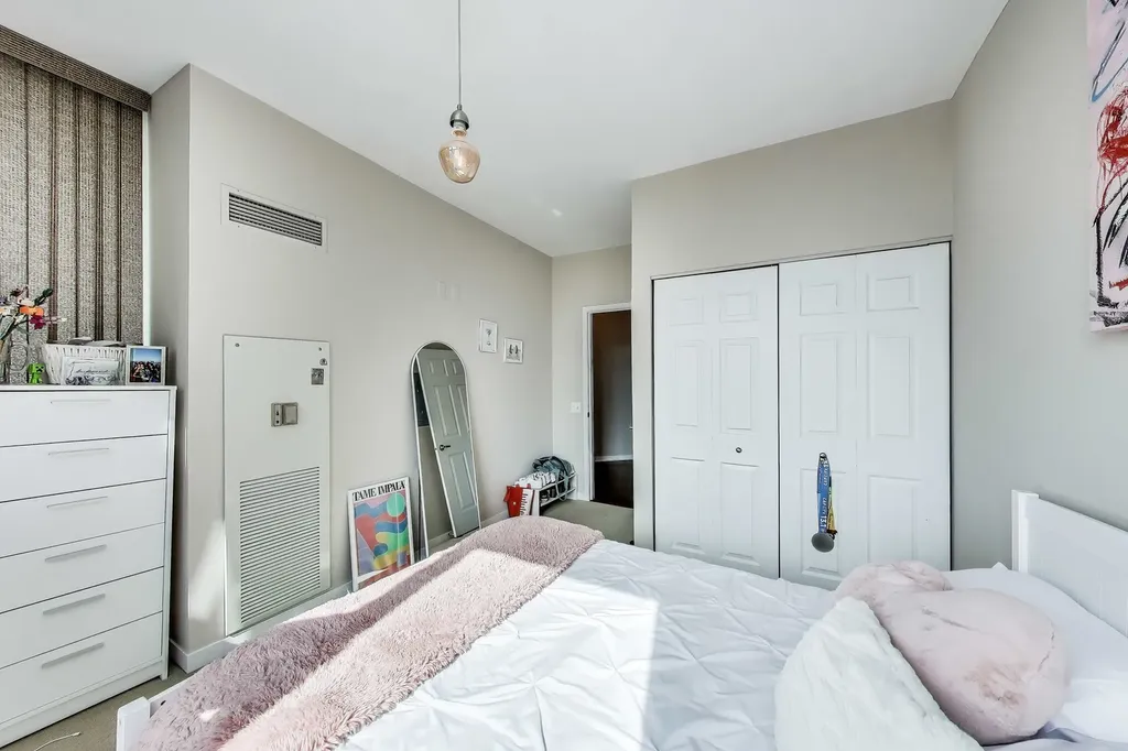 757 North Orleans Street Chicago IL 60654