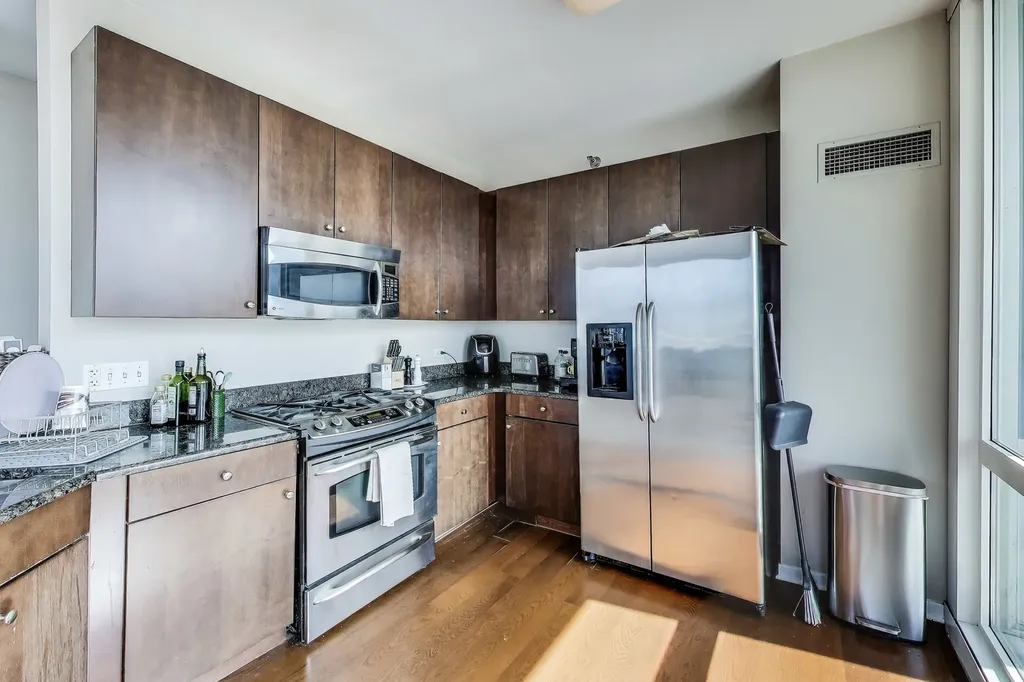 757 North Orleans Street Chicago IL 60654