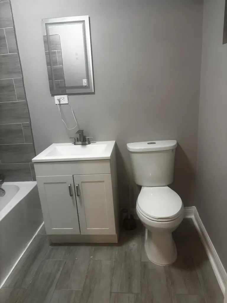 6813 South Wabash Avenue Chicago IL 60637