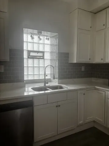6813 South Wabash Avenue Chicago IL 60637