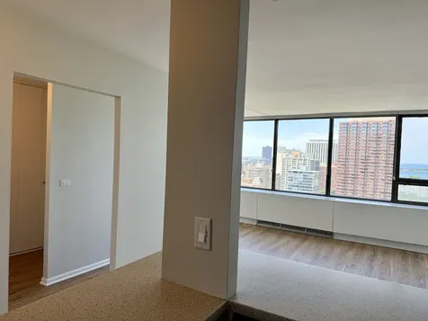 2800 North Lake Shore Drive Chicago IL 60657